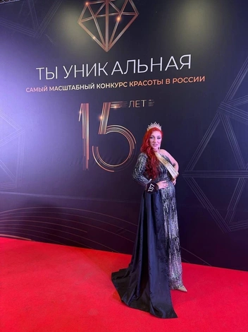 Яна блистает на сцене конкурсов красоты  | Источник: из личного архива Яны Креневой