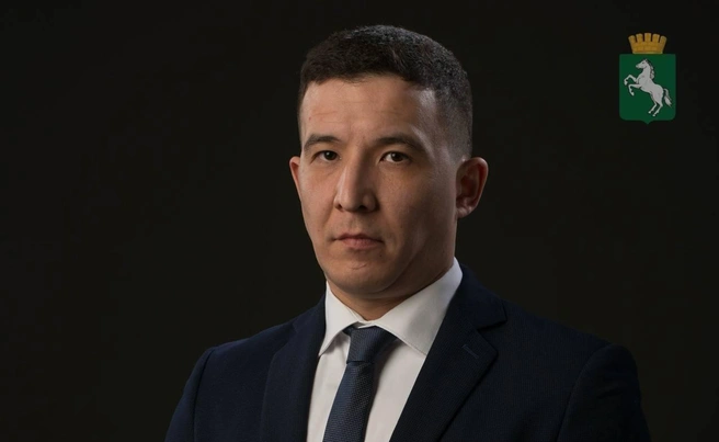 Свой трудовой путь Хафизов начинал в должности пескоструйщика | Источник: телеграм-канал мэрии Томска