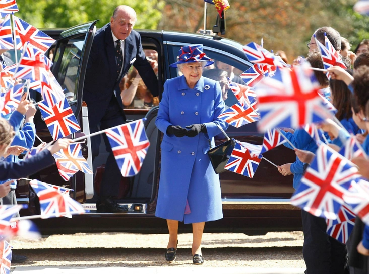 Елизавета II и принц Филипп в Кембридже, 2011 год