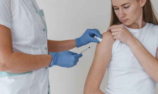 Не прошло и пяти дней. В Финляндии зафиксирована первая побочная реакция на вакцину Pfizer/BioNTech