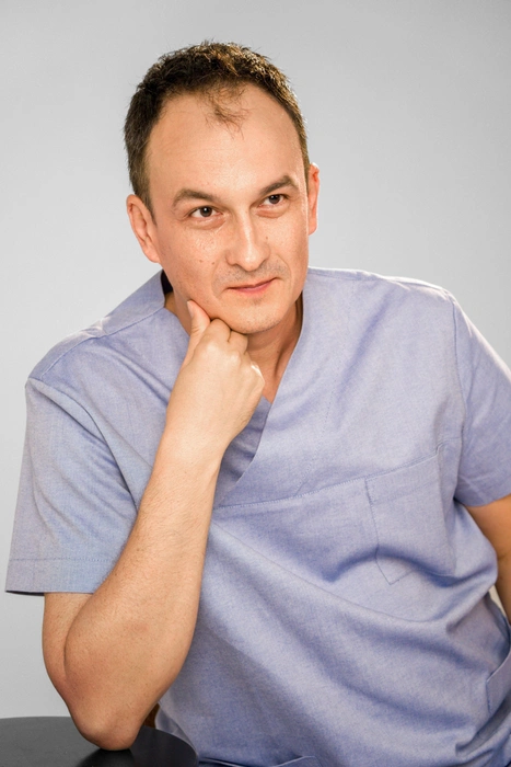 Юрий Глушенко, специалист офтальмологической клиники | Источник: Надежда Митус