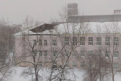 В Казани ночью обрушилась крыша гимназии