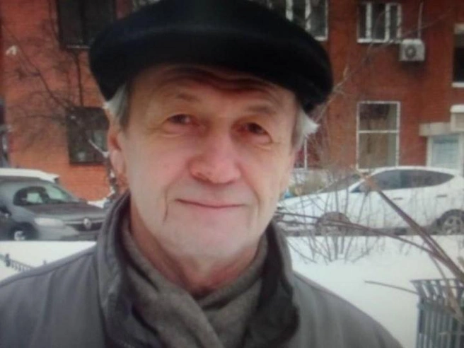 Дедушка, который загадочно пропал в Екатеринбурге, попал на камеру. Его не могут найти уже две недели | Источник: читатель E1.RU
