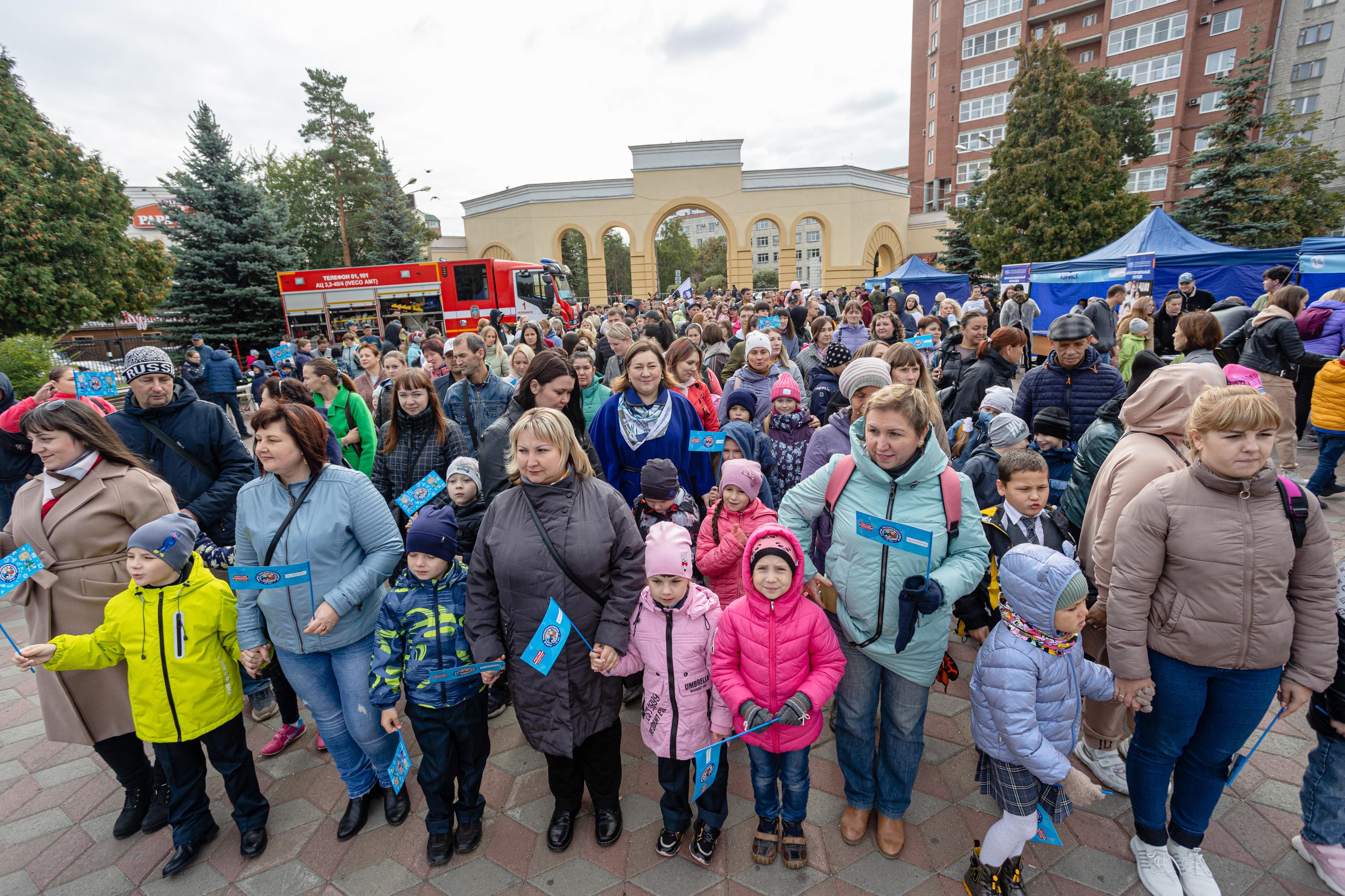 Как в Парке Гагарина прошел одиннадцатый «Парад первоклассников» 12  сентября 2022 г. - 13 сентября 2022 - 74.ру