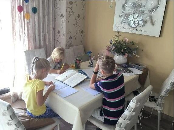 Семейное обучение требует от родителей большой вовлеченности и организационных навыков  | Источник: семейный архив