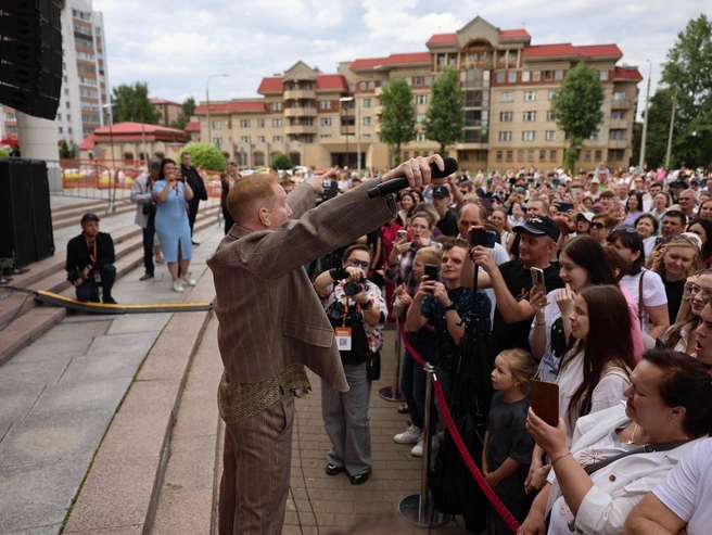 Артисты быстро завели публику | Источник: Александр Куренной / 76.RU
