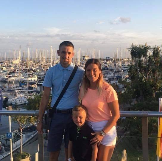 Женщина узнала, что беременна тройней, прямо накануне ЭКО