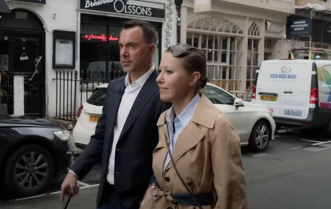 «Переобувался все эти бурные времена». Собчак взяла трехчасовое интервью у Арестовича | Источник: скриншот видеоролика YouTube-канала «Осторожно: Собчак»