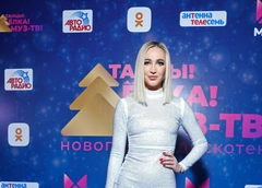 Упитанная Бузова, Седокова в леопарде, Подольская с сыном. Звезды на новогодней дискотеке МУЗ-ТВ
