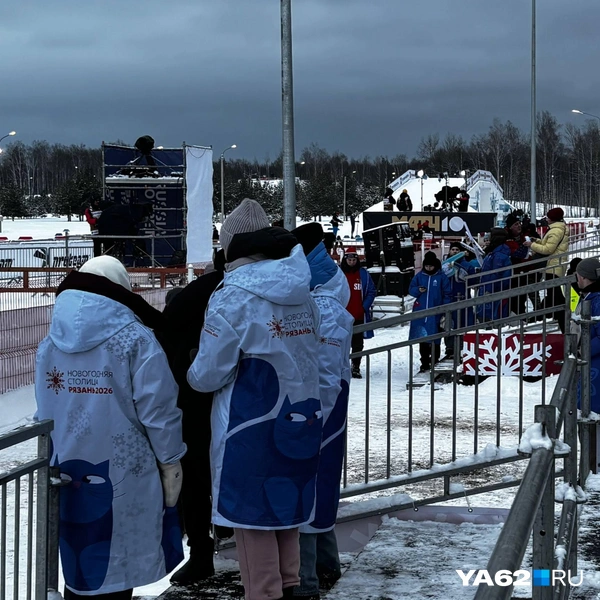 А помогали гостям волонтеры | Источник: Виктория Улитова / YA62.RU