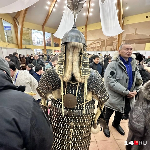 Доспехи с мехом | Источник: Илья Константинов / 14.RU