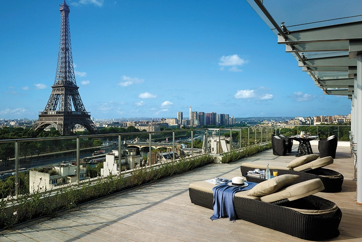 Терраса сьюта Eiffel Duplex Terrace