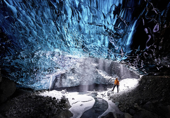 Исландия: Сапфировая пещера и другие события месяца