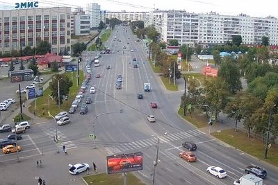 В Челябинске очередь за топливом перекрыла остановку