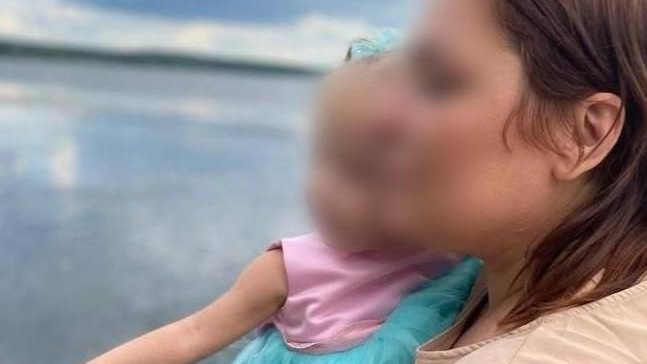 Стало известно, кого сбил водитель грузовика в Березовском. В аварии погибла 4-летняя малышка