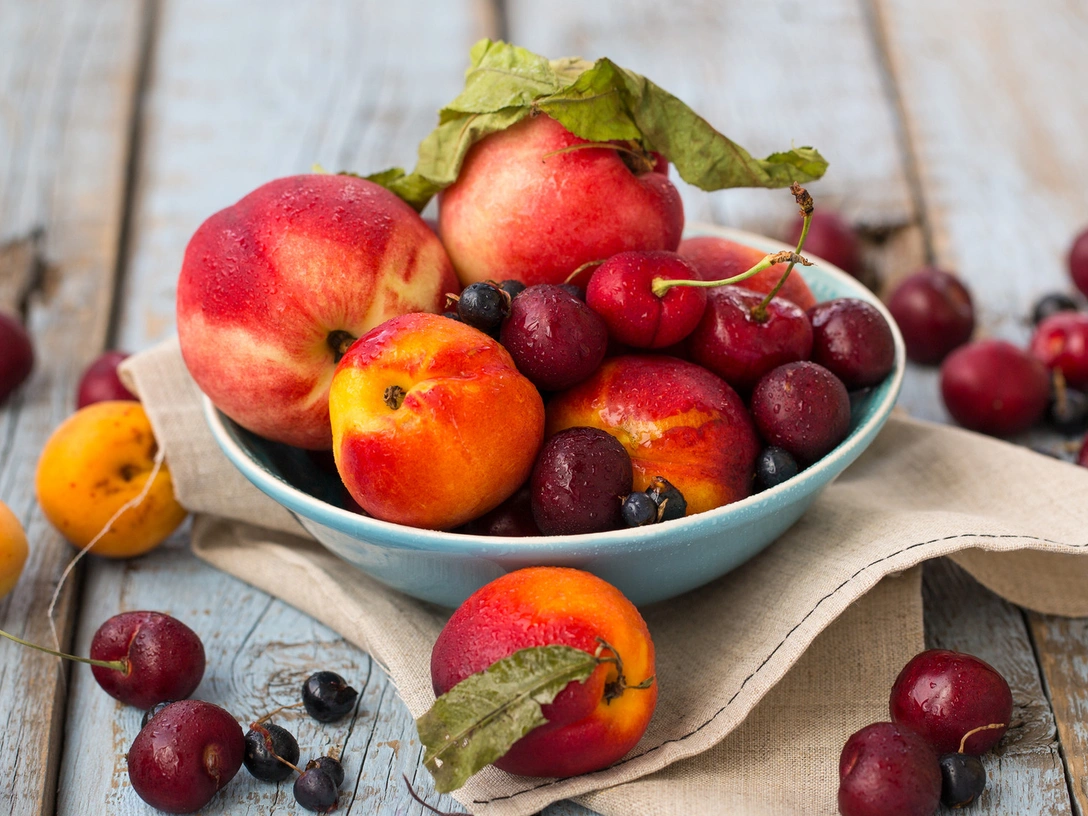 Как правильно хранить фрукты и ягоды дома: 8 главных секретов | marieclaire.ru