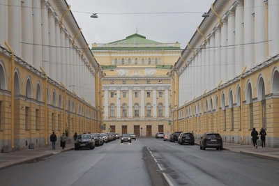 Parking Drops in Central St. Petersburg After New Tariffs