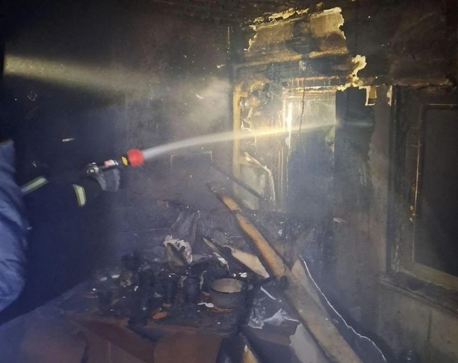 Причины возгорания сейчас устанавливают  | Источник: «МЧС России по Омской области» / T.me