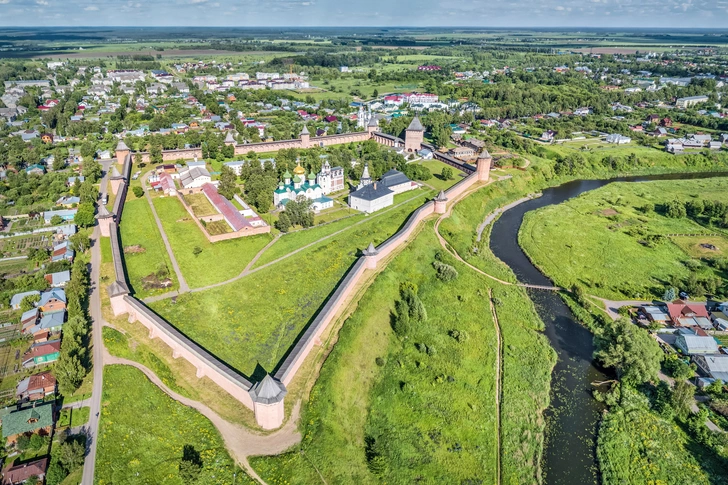 Там Русью пахнет: 10 архитектурных шедевров Суздаля