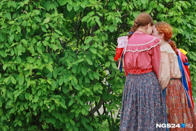 Секретничают | Источник: Мария Ленц / NGS24.RU