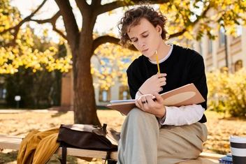 «В моей семье не умели любить и понимать друг друга. Как найти для себя другую модель жизни?»