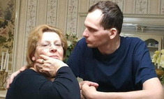 Мать Алексея Янина расплакалась, говоря о смерти сына: Такая беда