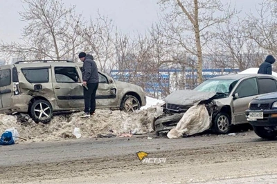 LADA и Mitsubishi столкнулись на улице Трикотажной