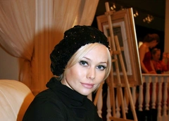 Елена Корикова похорошела после обвинений в пластике