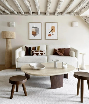 Парижская квартира под крышей: свет, дерево и керамика вместо темных балок