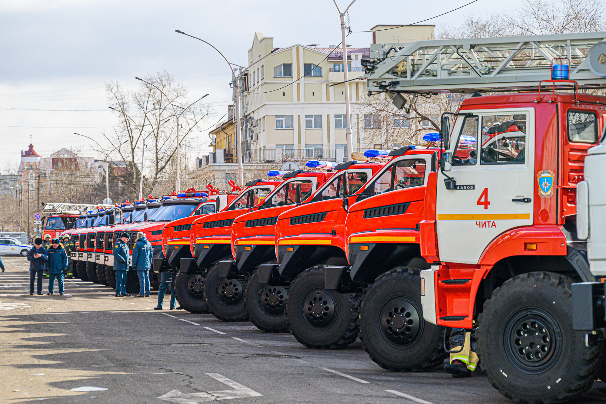 Новые машины поступили в пожарно-спасательные части Забайкальского края —  фоторепортаж с вручения - 7 февраля 2023 - ЧИТА.ру