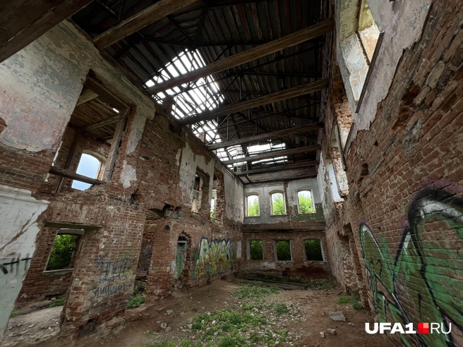 Молодежь тут побывала, сразу видно | Источник: Андрей Бирюков / UFA1.RU