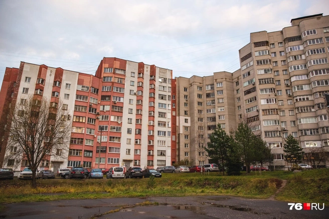 Единое здание состоит из пяти разных домов | Источник: Кирилл Поверинов