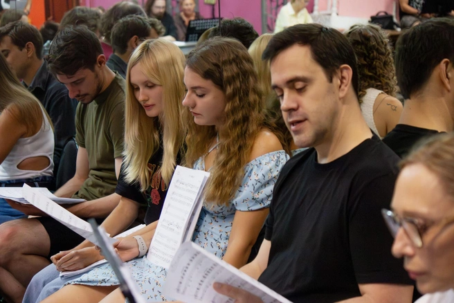 Читка пьесы «Сослуживцы» | Источник: imt38.ru