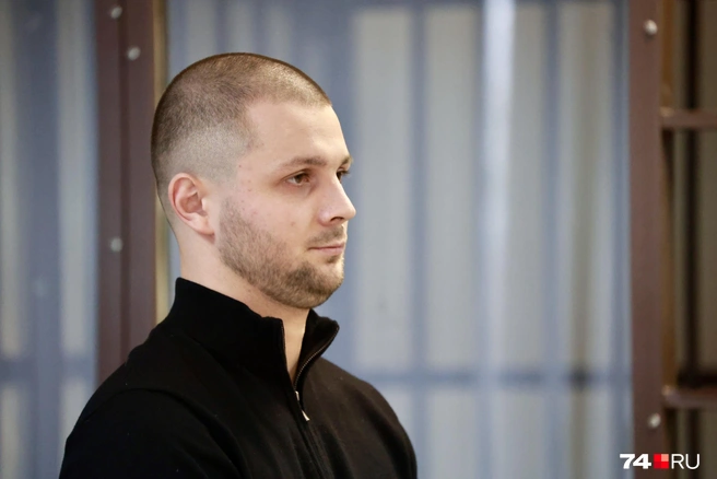 Семен приехал на разборки с пляжа | Источник: Михаил Шилкин