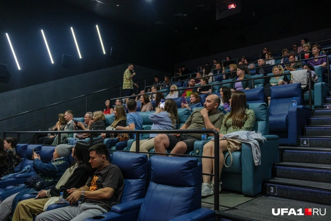 Зрители посмотрели фильм с удовольствием, несмотря на позднее время