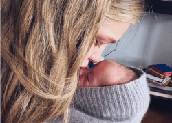 Фото Натальи Водяновой с новорожденным сыном взорвало Instagram