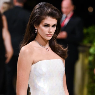 Прям как мама: Кайя Гербер с начесом на Met Gala