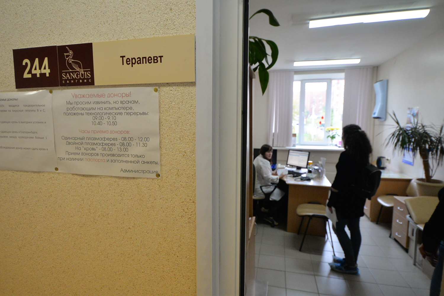 Пациентов в больницах начнут разделять по разным коридорам — ходить по кабинетам больше не придется