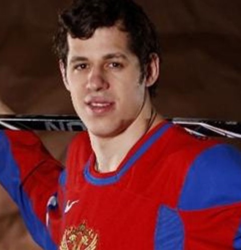 Центральный нападающий клуба НХЛ Питтсбург Пингвинз и сборной России Евгений Малкин