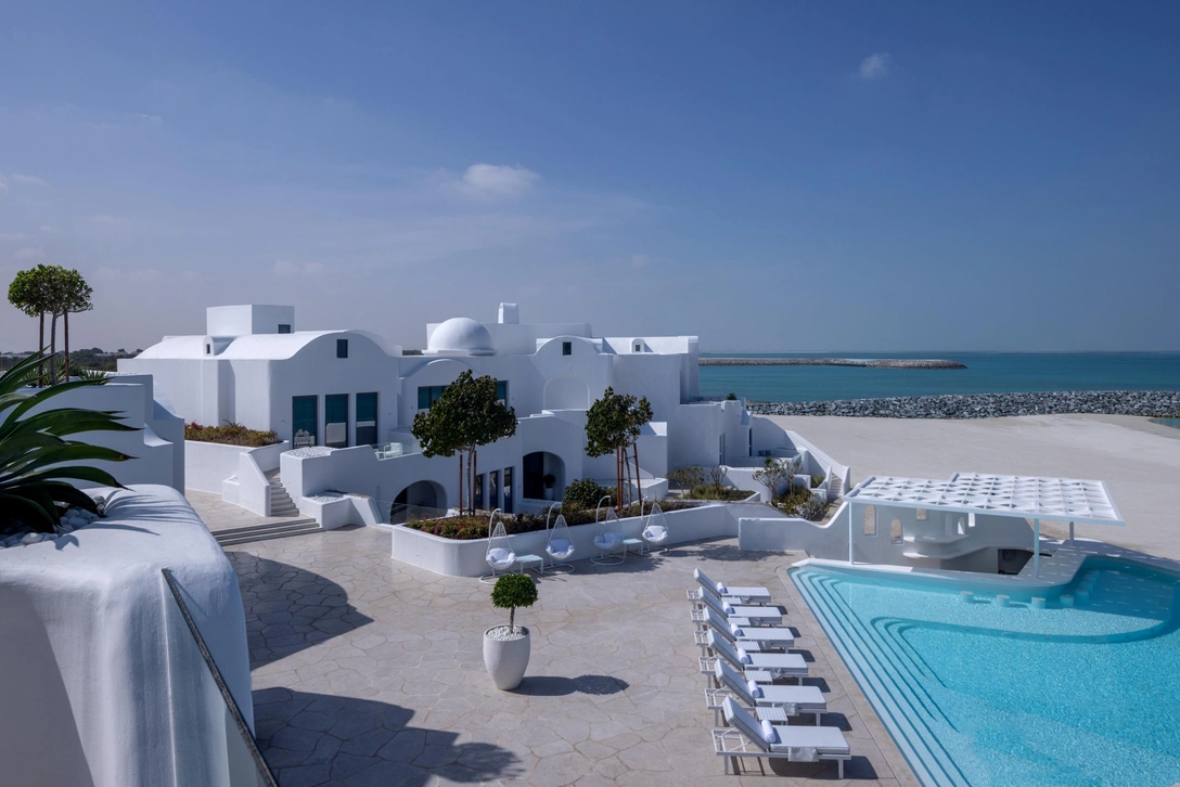 Отель Anantara Santorini Abu Dhabi Retreat в ОАЭ | Источник: Джерри О'Лири
