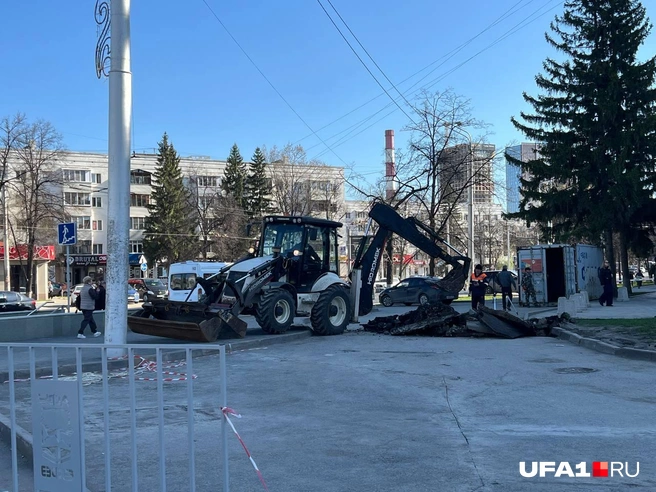 Копают под сквер | Источник: Андрей Бирюков / UFA1.RU