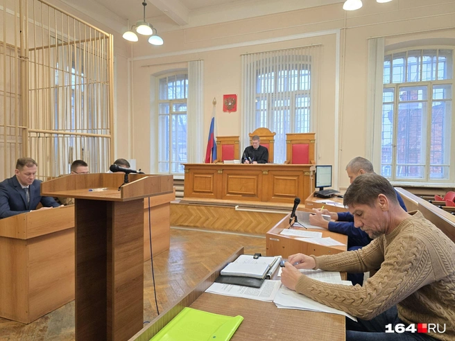 Заседание проходит в Октябрьском районном суде Саратова | Источник: Семен Коротов-Майбах / 164.RU
