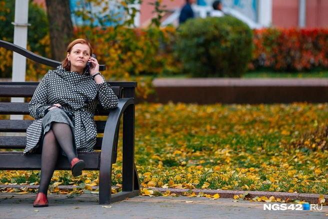 Как вам такое сочетание верха и обуви? | Источник: Максим Серков / NGS42.RU