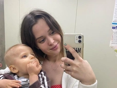 Блогер Татьяна Шишова, чей сын — первый ребенок в России с редкой болезнью, стала мамой во второй раз