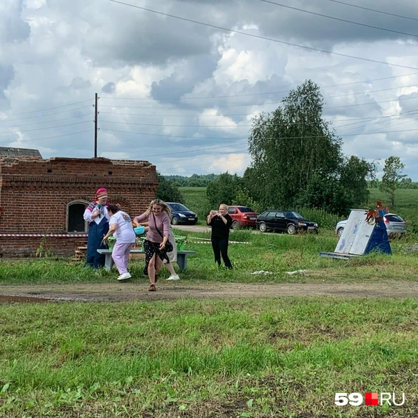 Главное — не расплескать! | Источник: Наталия Главатских / 59.RU