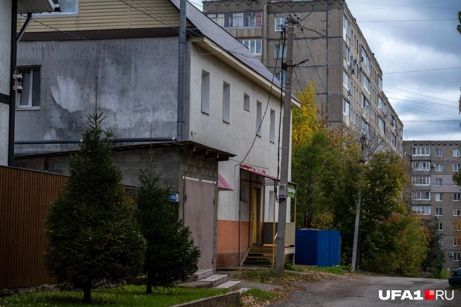 Большие капитальные здания тоже имеются | Источник: Булат Салихов / UFA1.RU