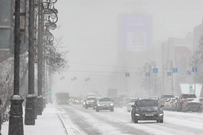 Heavy snowfall approaching Tyumen Oblast