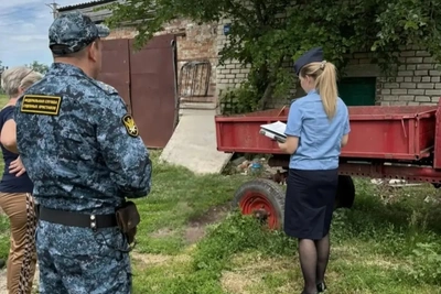 Судебные приставы изъяли трактор в доход государства