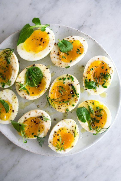 Диетолог объяснила, что будет, если каждый день съедать два яйца