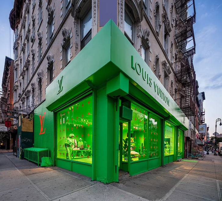 Ярко-зеленый pop-up бутик Louis Vuitton в Нью-Йорке (фото 0)